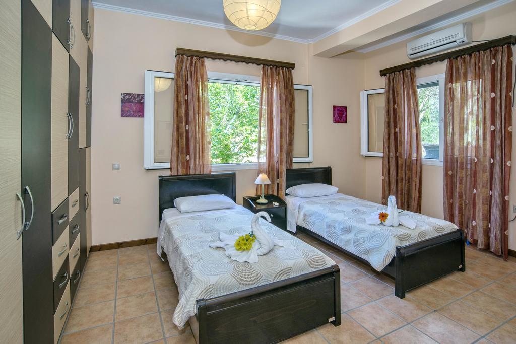 Galazio Sunset Villas Gaios Exterior photo